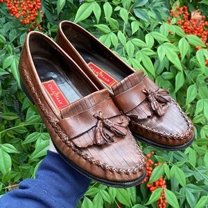 🌸 Vintage Cole Haan Country leather loafers with tassel detail *Last Chance*